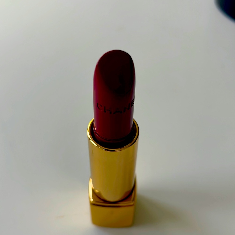 Chanel rouge allure 99 pirate